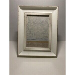 Belle Maison Weathered Frame Collection picture frame for a 5" x 7” White
